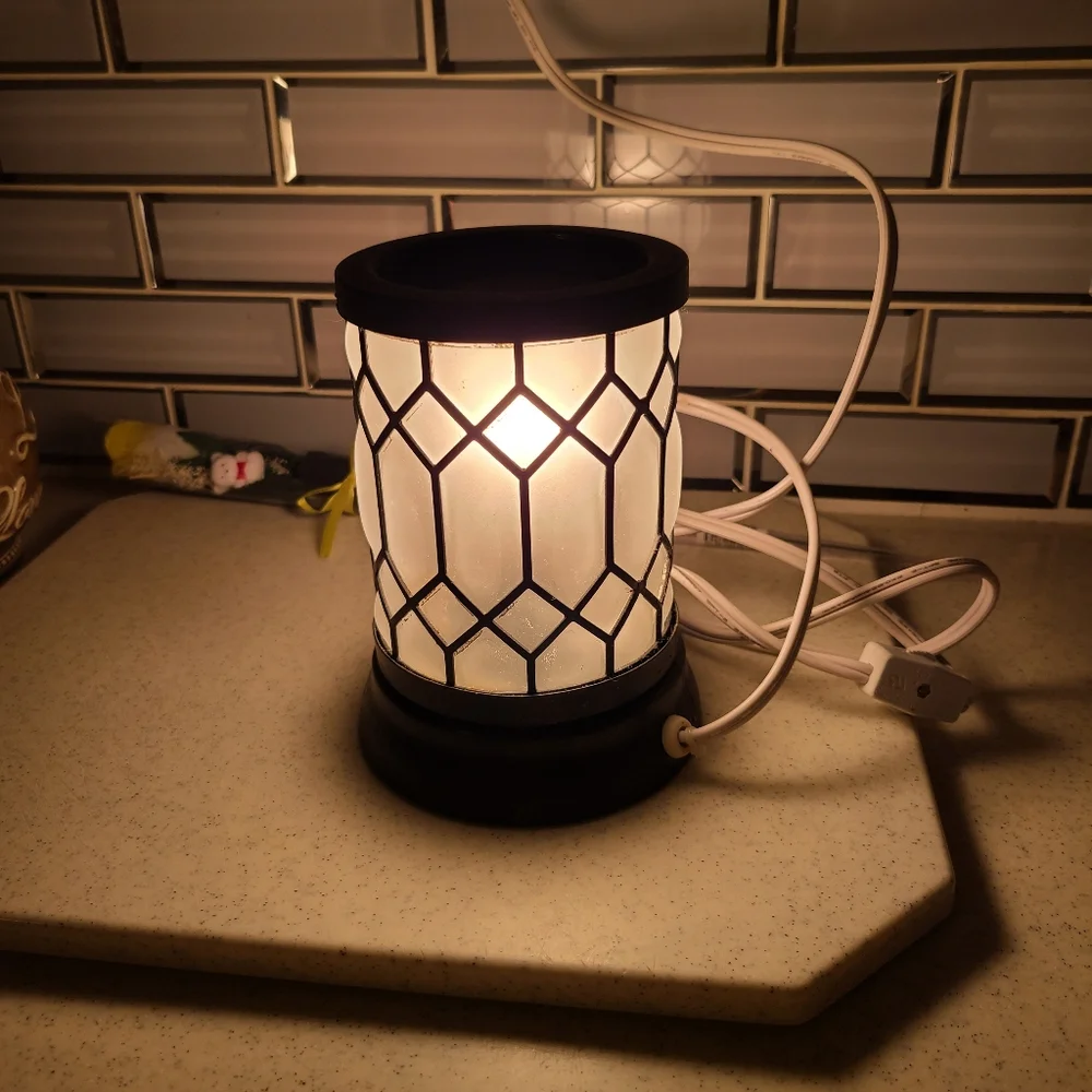 Elegant Black and White Candle Warmer For Sale
